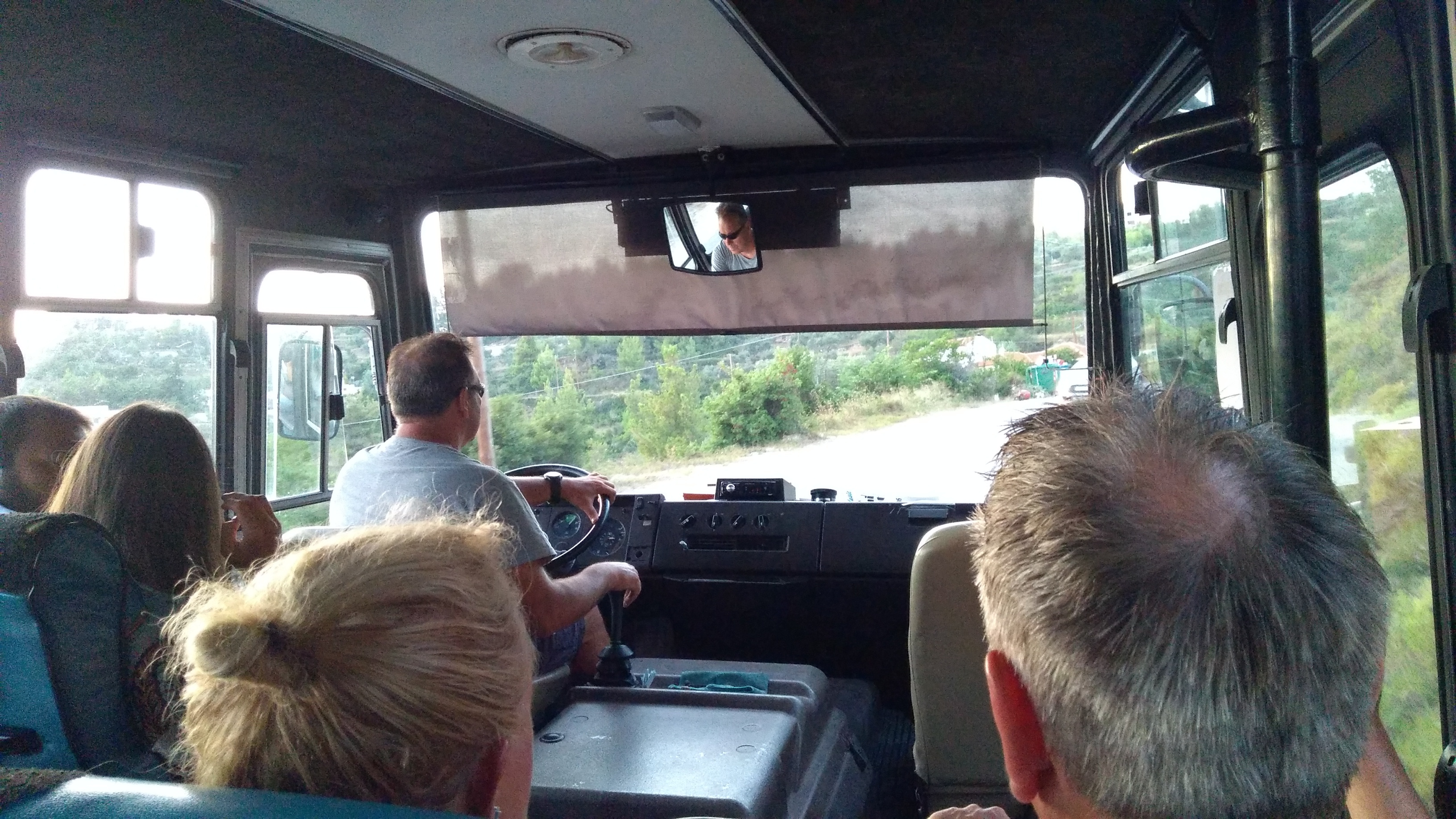 Στο λεωφορείο του '50 για Παλιά Αλόννησο